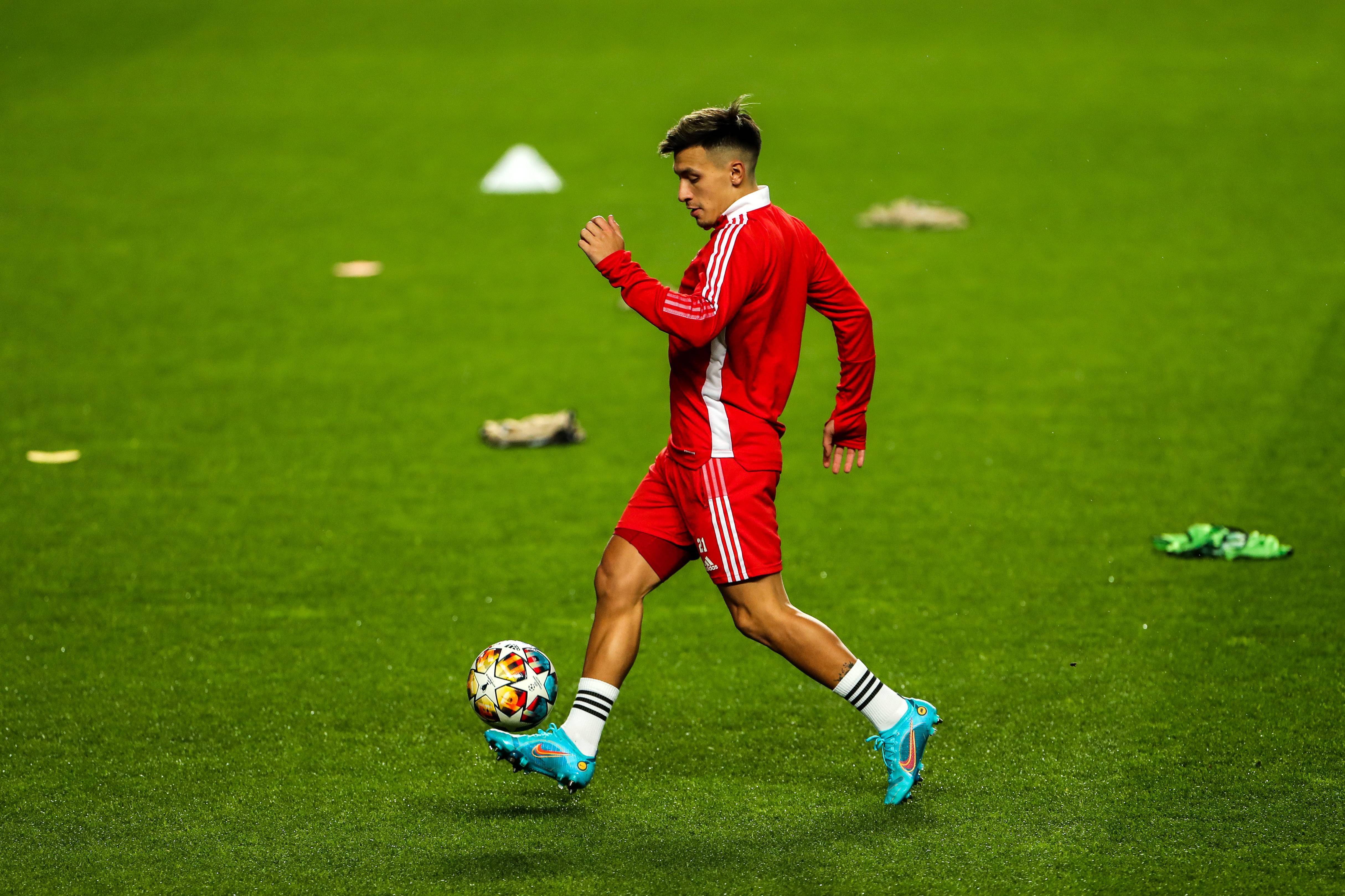 阿贾克斯发布备战花絮，今夜豪取连胜，CBA季后赛任务艰巨，年轻球员得到机会的简单介绍